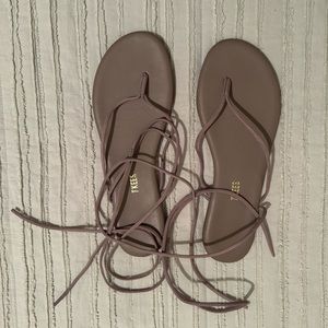 Tkees lace up sandals